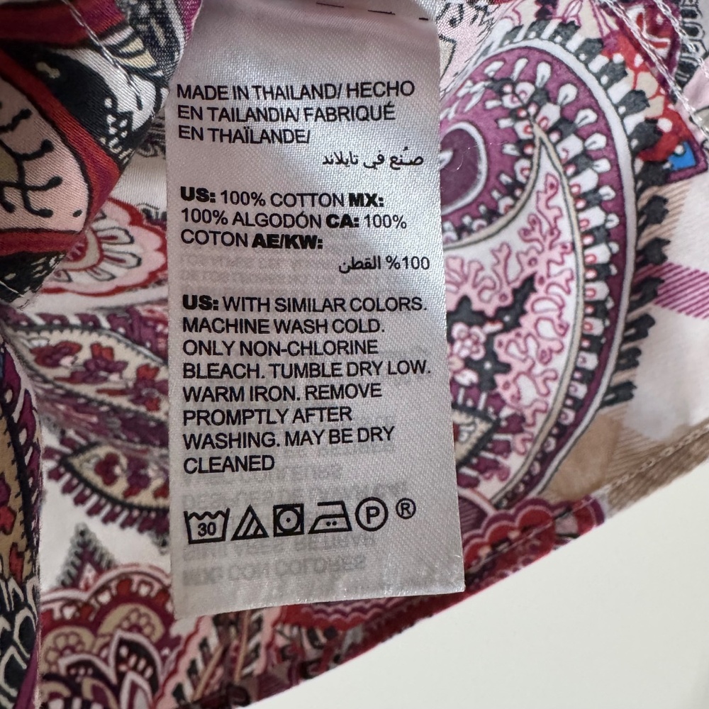 CHICO'S WOMEN'S 1 PETITE | 8P BLOUSE RED PURPLE  MIX PRINT WING COLLAR NO IRON - Picture 6 of 12